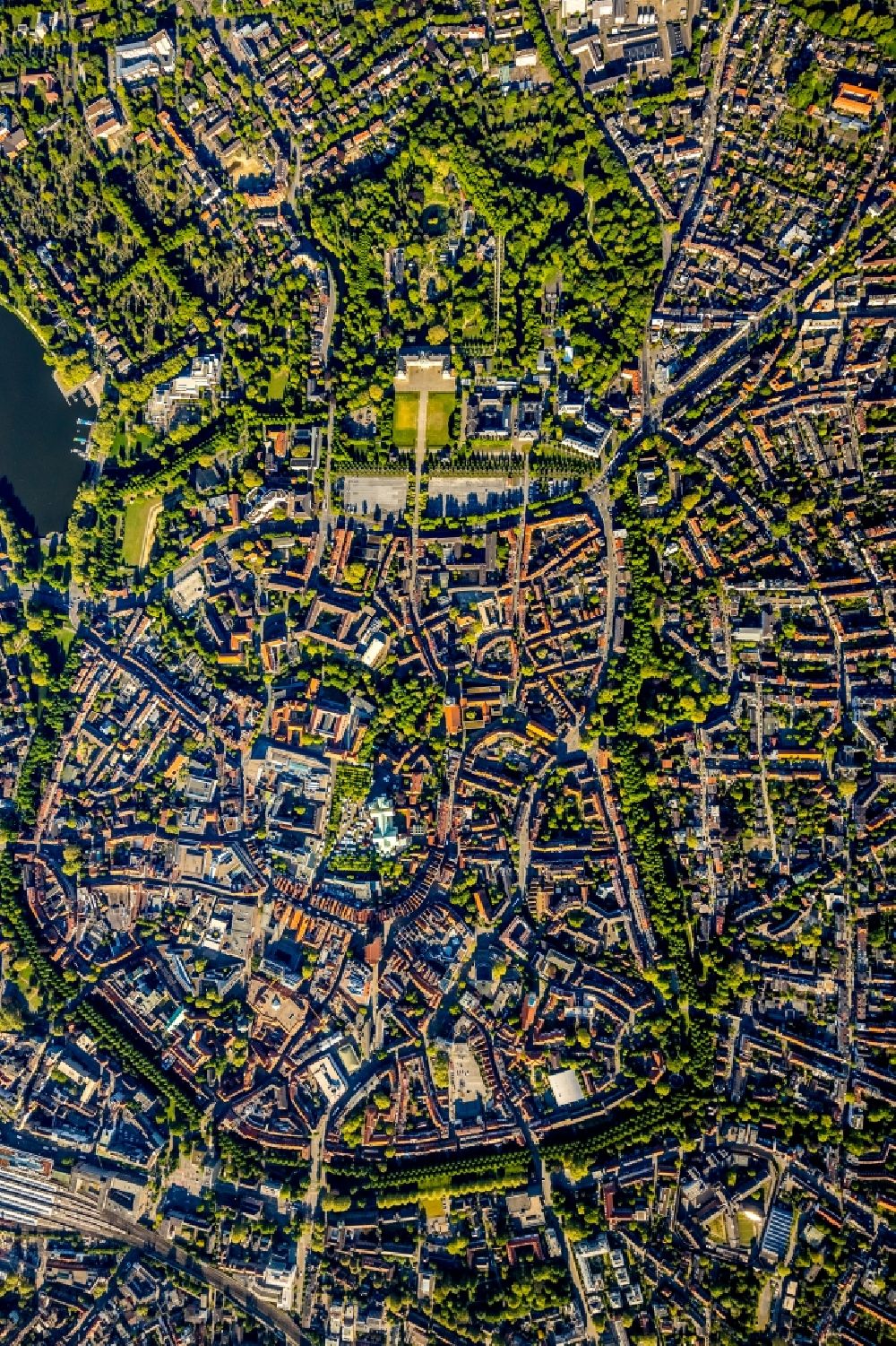 Vertical aerial photograph Münster - Vertical aerial view from the satellite perspective of the old Town area and city center in Muenster in the state North Rhine-Westphalia, Germany