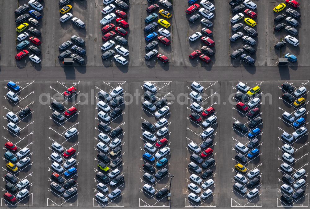 Vertical aerial photograph Bremerhaven - Vertical aerial view from the satellite perspective of the parking and storage space for automobiles on Ueberseehafen in Bremerhaven in the state Bremen, Germany