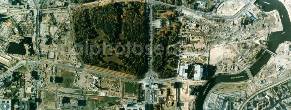 Vertical aerial photograph Berlin - Vertical aerial view from the satellite perspective of the city view on down town Potsdamer Platz - Brandenburger Tor - Reichstag - Spreebogen in the district Tiergarten in Berlin, Germany