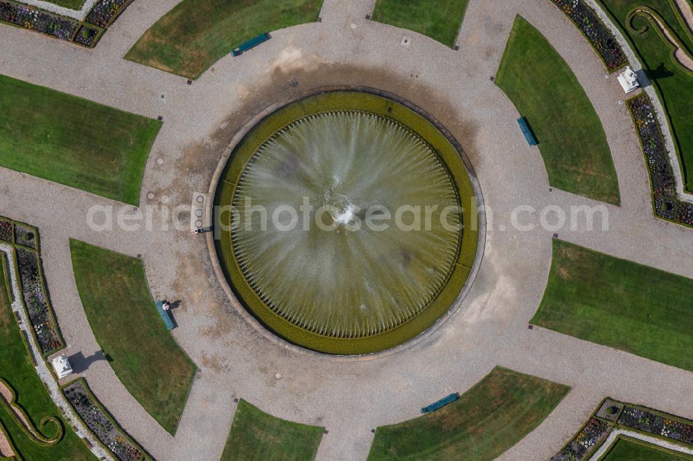 Vertical aerial photograph Hannover - Vertical aerial view from the satellite perspective of a garden in the palace gardens of Herrenhausen Palace on Alten Herrenhauser Strasse in Hanover in the state of Lower Saxony