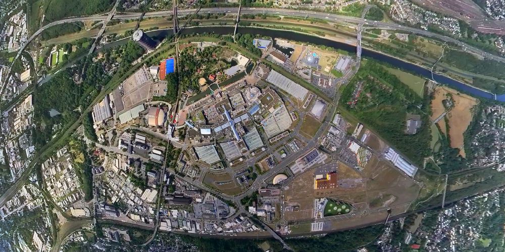 Vertical aerial photograph Oberhausen - Vertical aerial view from the satellite perspective of the building of the shopping center Westfield Centro on street Centroallee in Oberhausen at Ruhrgebiet in the state North Rhine-Westphalia, Germany