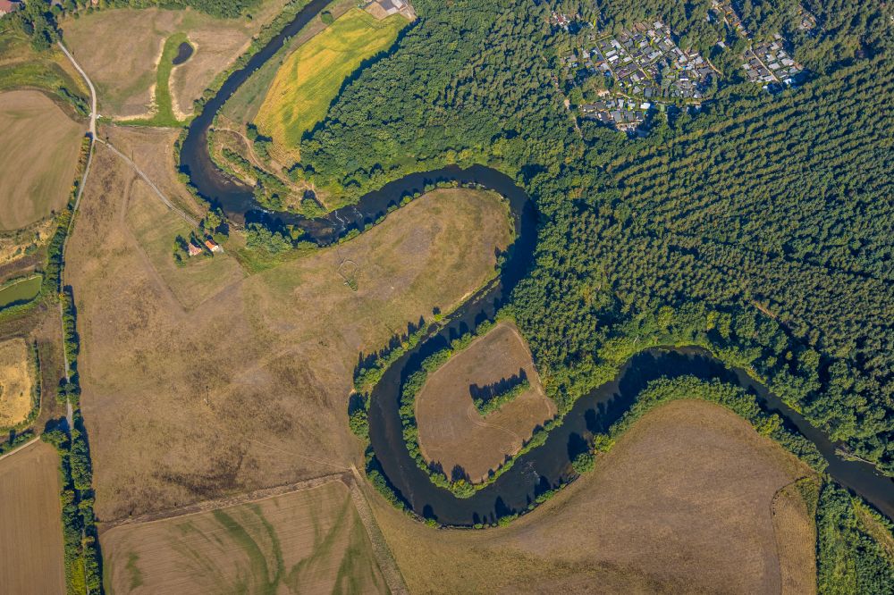 Vertical aerial photograph Olfen - Vertical aerial view from the satellite perspective of the meandering, serpentine curve of river of Lippe in Olfen in the state North Rhine-Westphalia, Germany