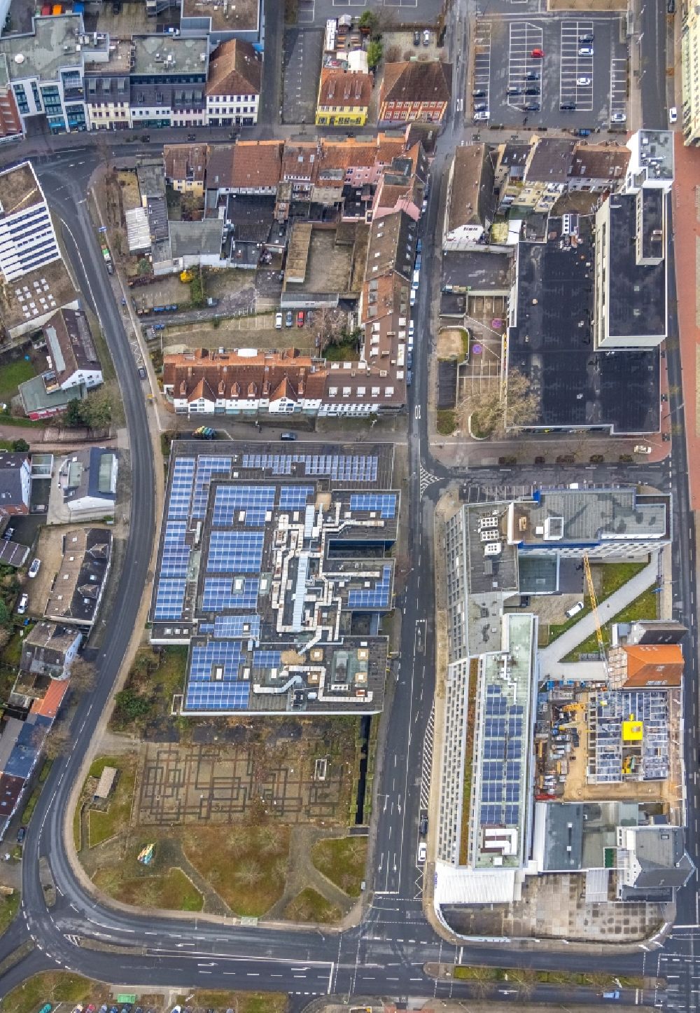 Vertical aerial photograph Hamm - Vertical aerial view from the satellite perspective of the building of the cinema - movie theater CinemaxX on place Chattanoogaplatz in Hamm in the state North Rhine-Westphalia, Germany
