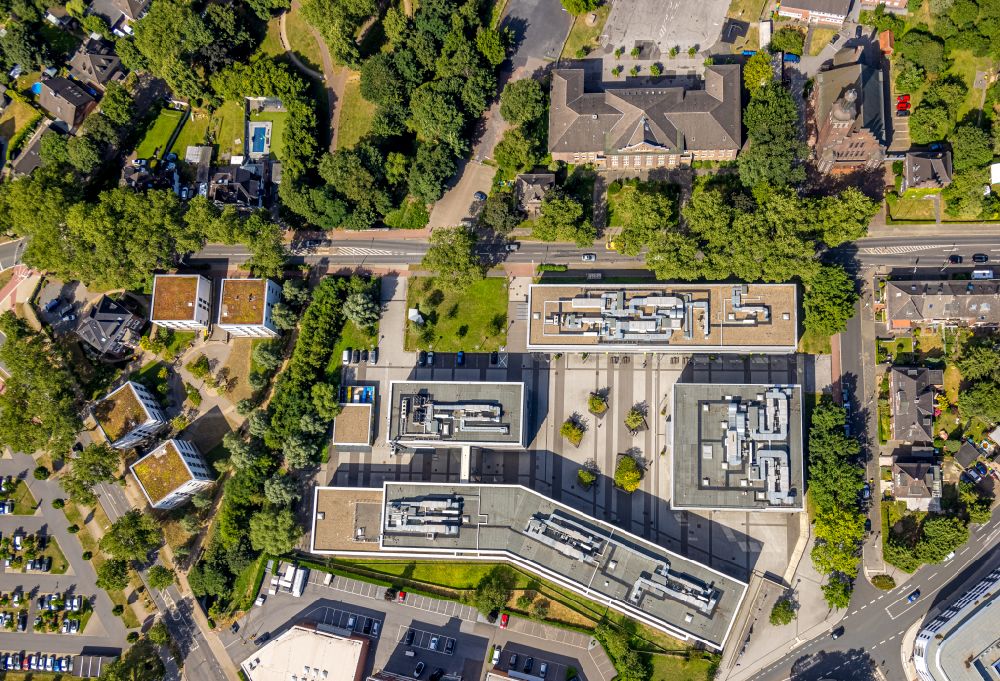 Vertical aerial photograph Kamp-Lintfort - Vertical aerial view from the satellite perspective of the building complex of the university of applied sciences Rhein-Waal on street Ringstrasse in the district Kamperbruch in Kamp-Lintfort in the state of North Rhine-Westphalia