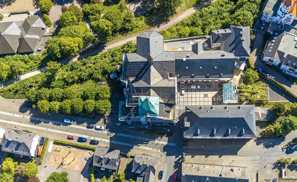 Vertical aerial photograph Arnsberg - Vertical aerial view from the satellite perspective of the church building of Propsteikirche St. Laurentius at the monastery Wedinghausen in Arnsberg in the state of North Rhine-Westphalia, Germany