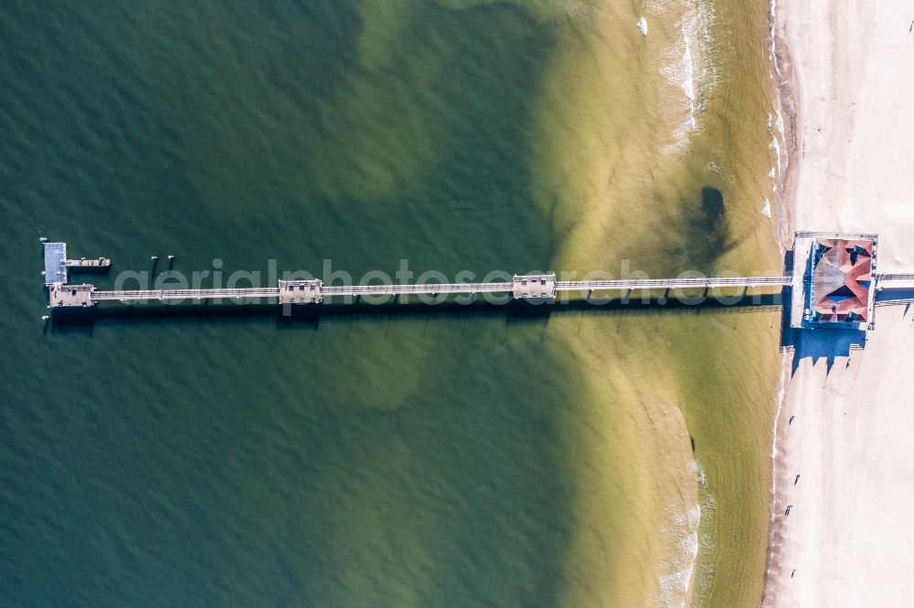 Vertical aerial photograph Heringsdorf - Vertical aerial view from the satellite perspective of the running surfaces and construction of the pier over the water surface . in Heringsdorf on the island of Usedom in the state Mecklenburg - Western Pomerania, Germany