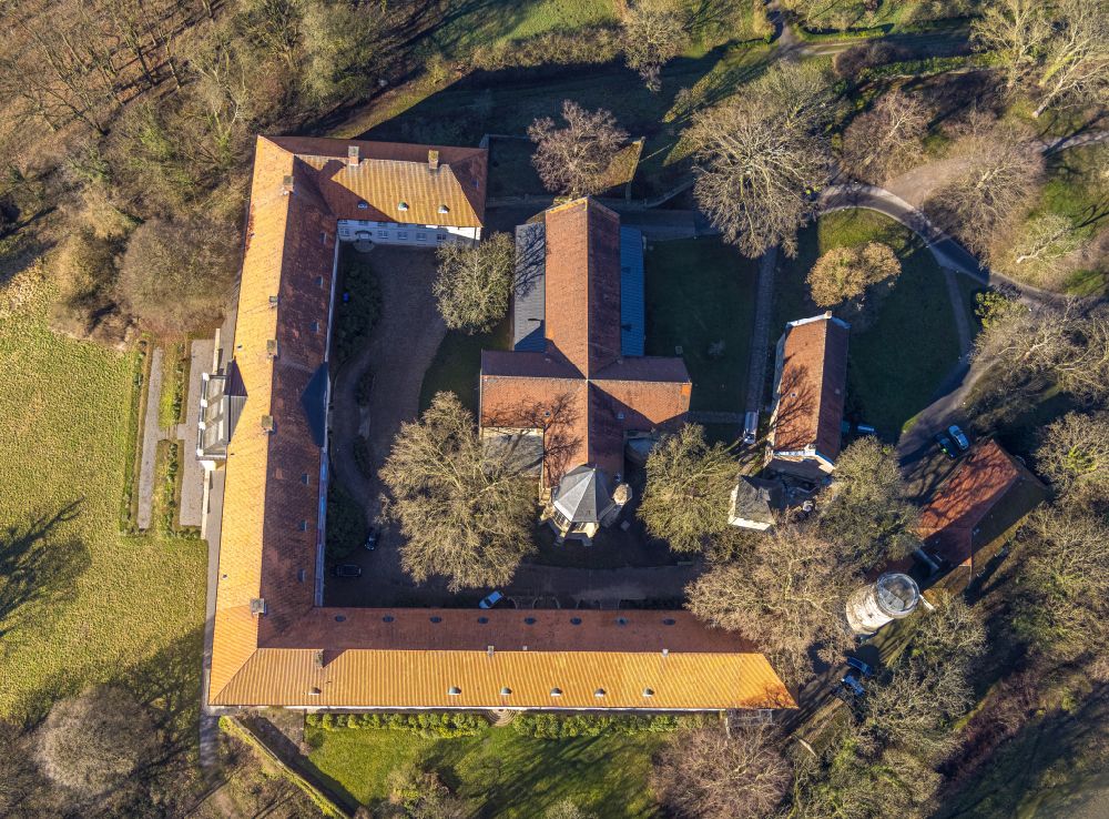 Vertical aerial photograph Cappenberg - Vertical aerial view from the satellite perspective of the palace Schloss Cappenberg on street Schlossberg in Cappenberg in the state North Rhine-Westphalia, Germany