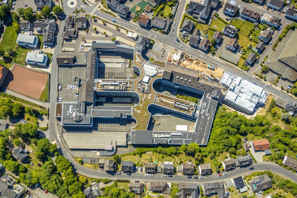 Vertical aerial photograph Attendorn - Vertical aerial view from the satellite perspective of the buildings and production halls on the factory premises of Viega Holding GmbH & Co. KG at Viega Platz in Attendorn in the federal state of North Rhine-Westphalia, Germany