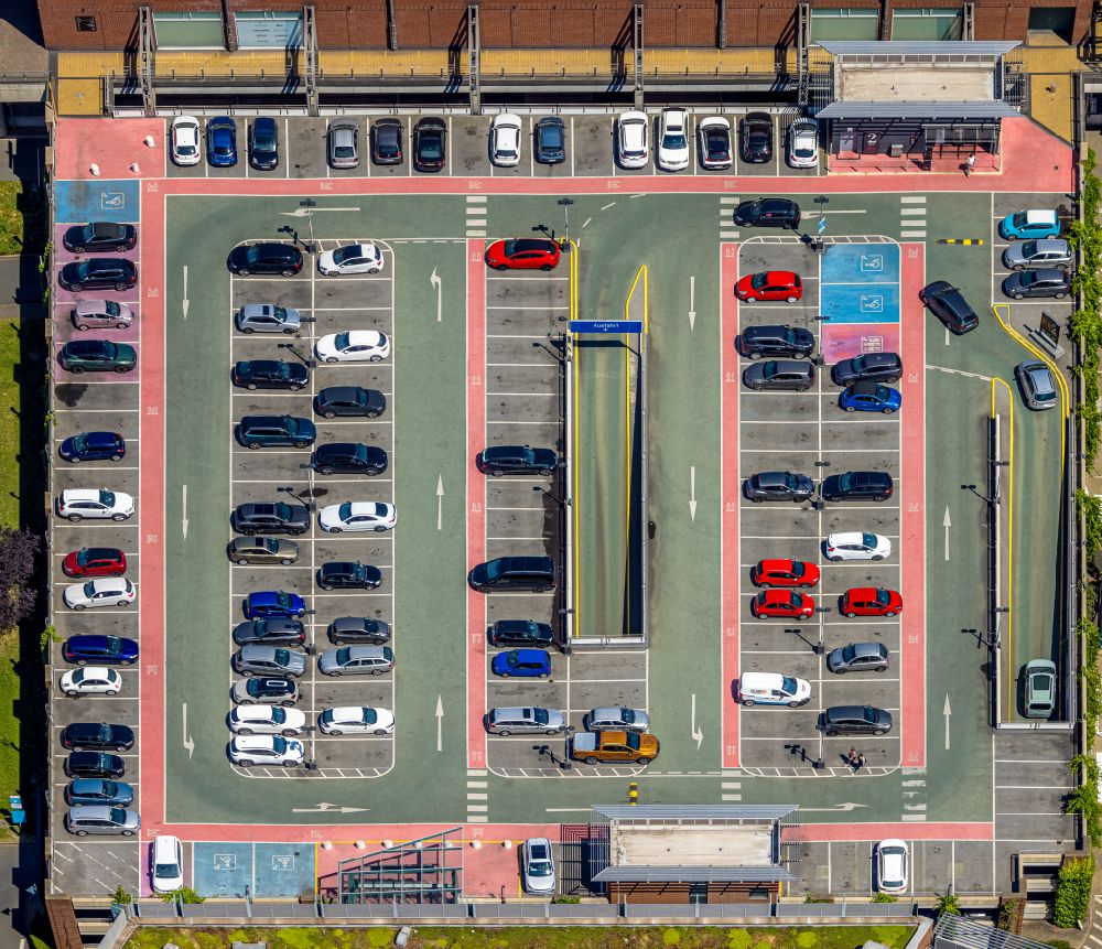 Vertical aerial photograph Oberhausen - Vertical aerial view from the satellite perspective of the parking and storage space for cars at the CentrO shopping mall in Oberhausen in the state of North Rhine-Westphalia, Germany