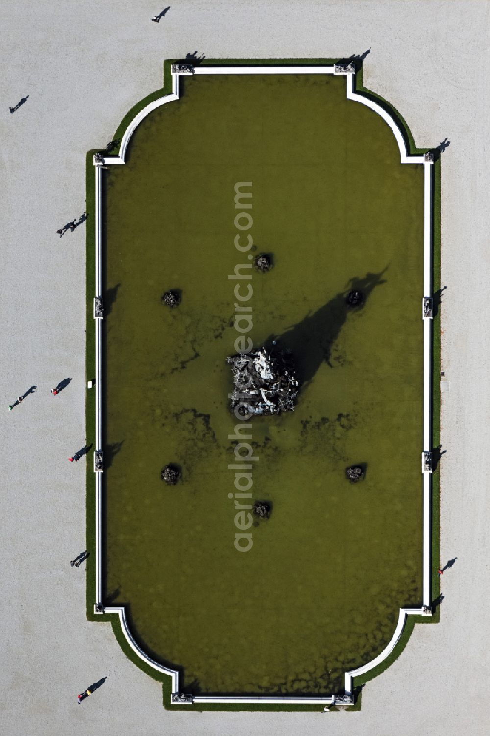 Vertical aerial photograph Chiemsee - Vertical aerial view from the satellite perspective of the building complex in the park of the castle Park von Herrenchiemsee in Chiemsee in the state Bavaria, Germany