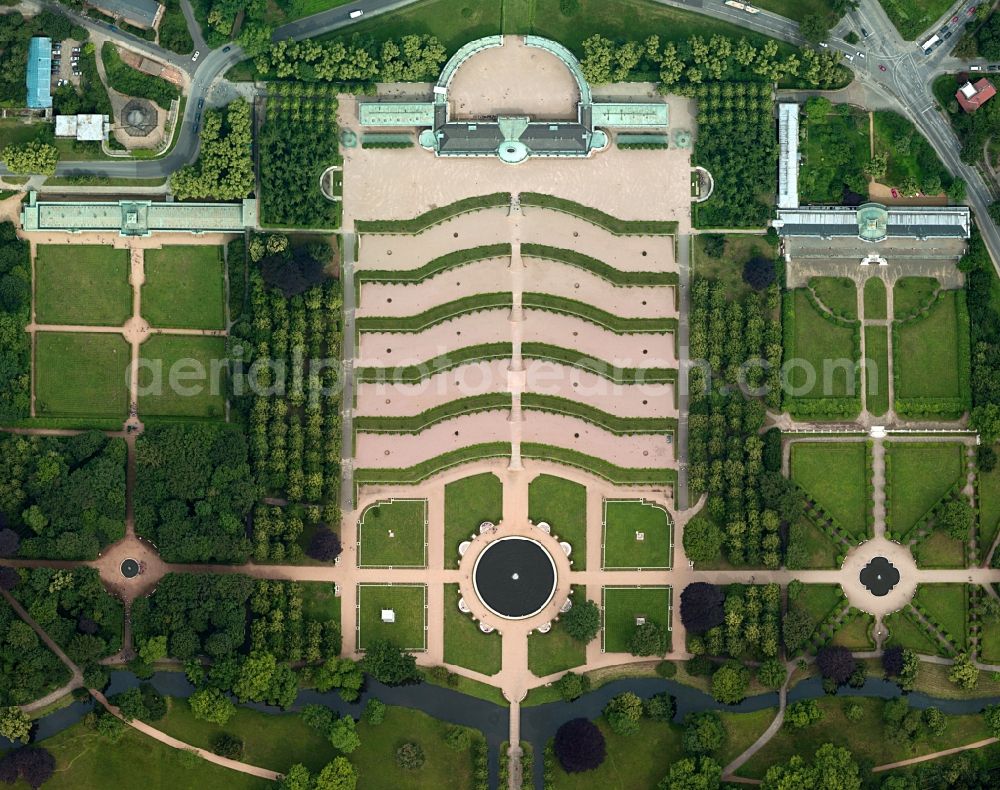 Vertical aerial photograph Potsdam - Vertical aerial photo of Castle Sanssouci in Potsdam in Brandenburg