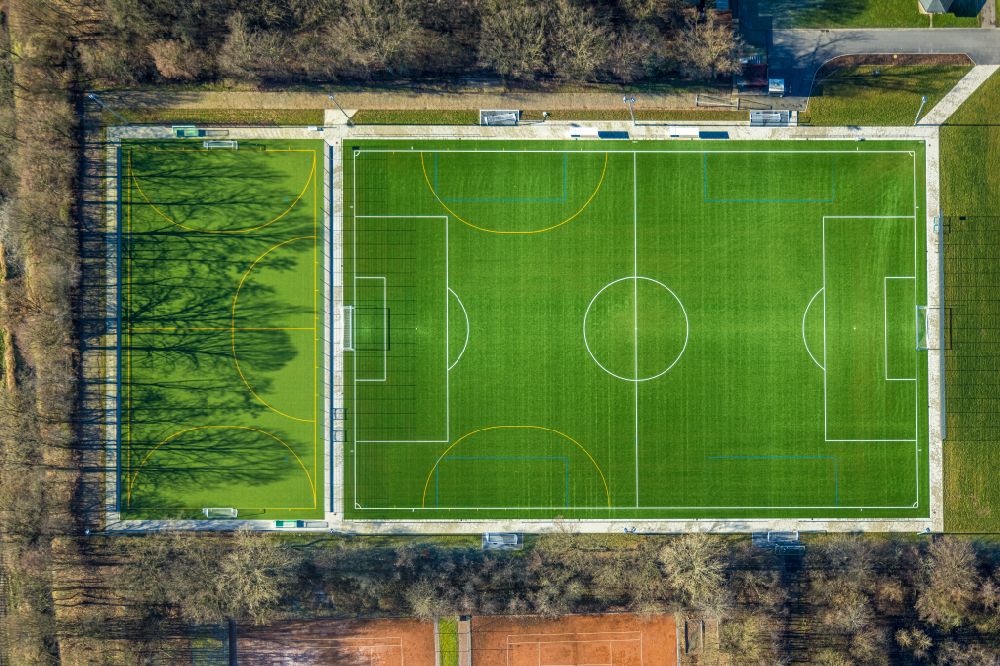 Vertical aerial photograph Werne - Vertical aerial view from the satellite perspective of the sports grounds and football pitch in Sportzentrum Dahl on street Kaethe-Kollwitz-Strasse in Werne at Ruhrgebiet in the state North Rhine-Westphalia, Germany