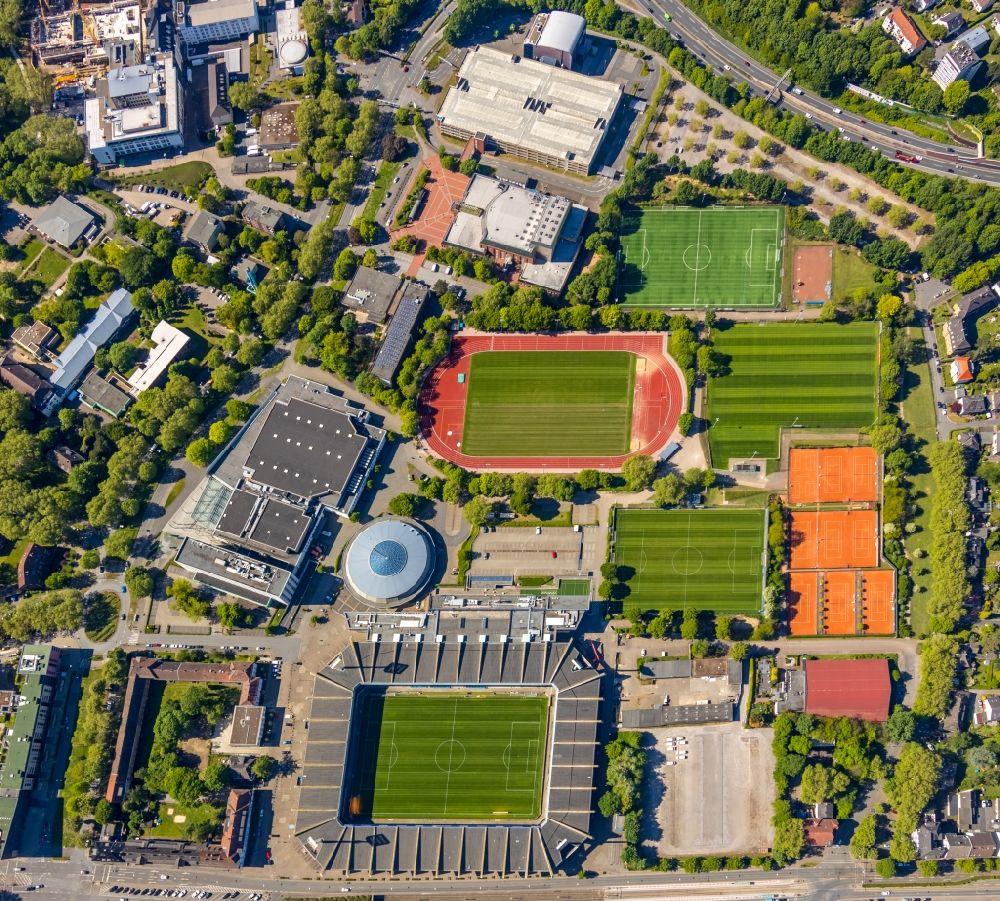 Vertical aerial photograph Bochum - Vertical aerial view from the satellite perspective of the sports facility grounds of the Arena stadium Vonovia Ruhrstadion formrtly rewirpowerSTADION also Ruhrstadion on Castroper Strasse in Bochum in the state North Rhine-Westphalia