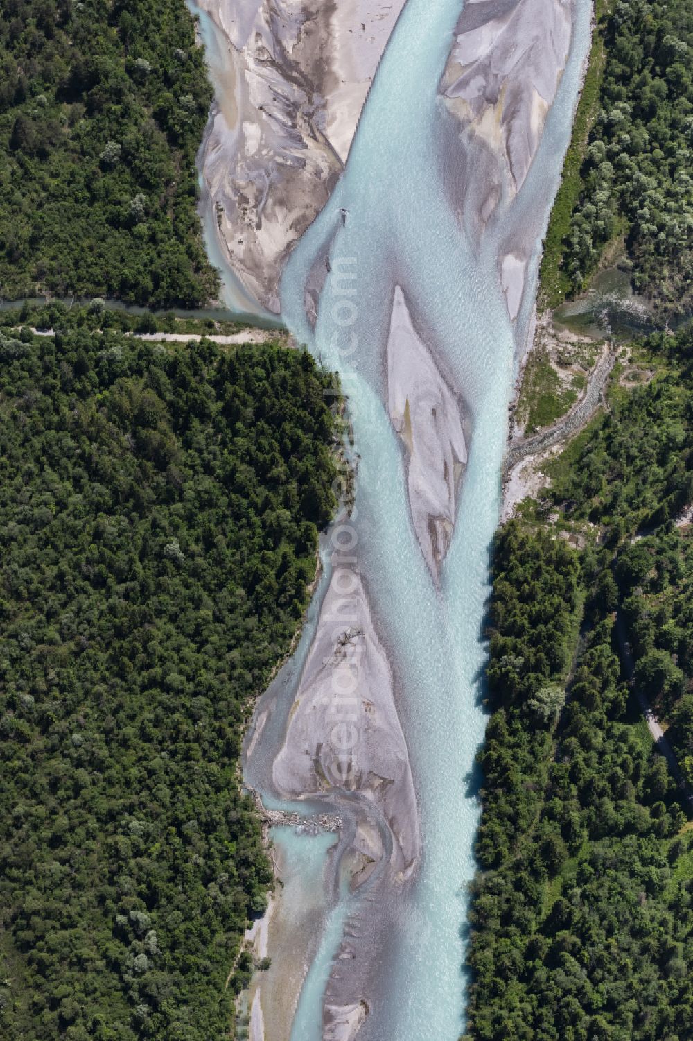 Vertical aerial photograph Lechaschau - Vertical aerial view from the satellite perspective of the riparian zones on the course of the river of Lech in Lechaschau in Tirol, Austria