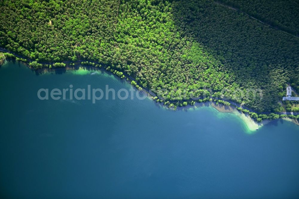Vertical aerial photograph Joachimsthal - Vertical aerial view from the satellite perspective of the riparian areas on the lake area Werbellinsee of along the Landesstrasse L220 in a forest area in Joachimsthal in the state Brandenburg, Germany